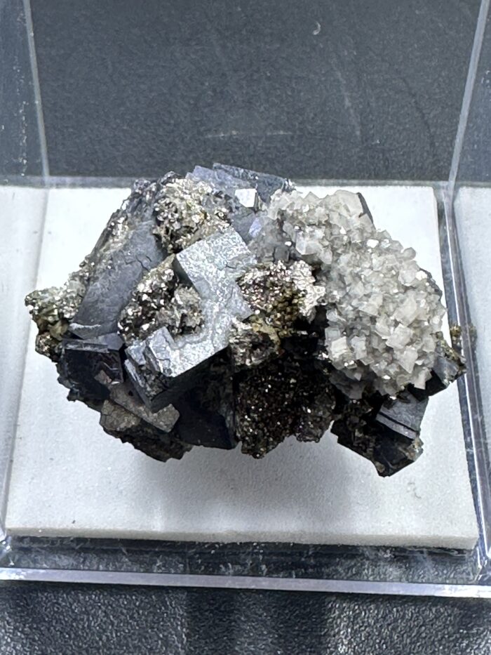 Chalcopyrite Dolomite Galena